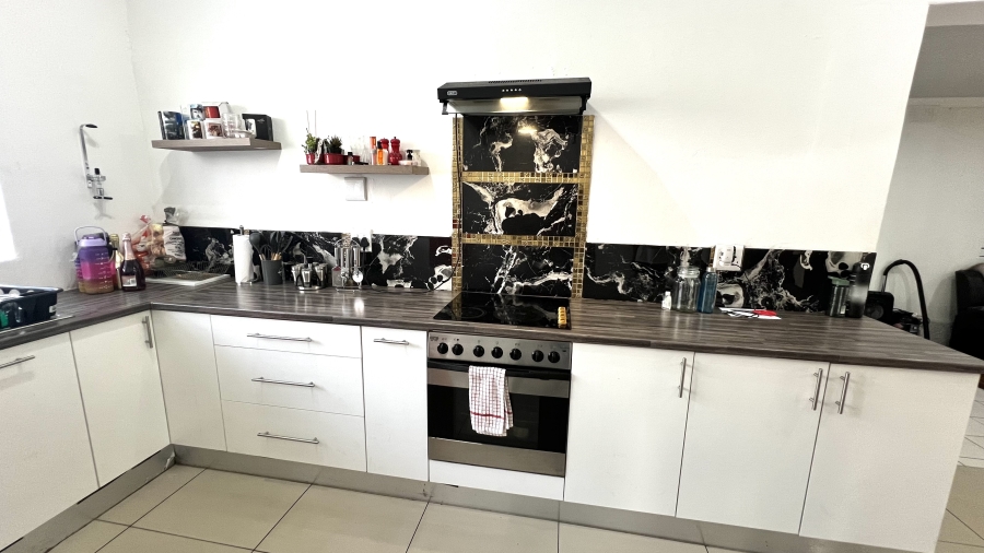 To Let 2 Bedroom Property for Rent in Rugby Western Cape